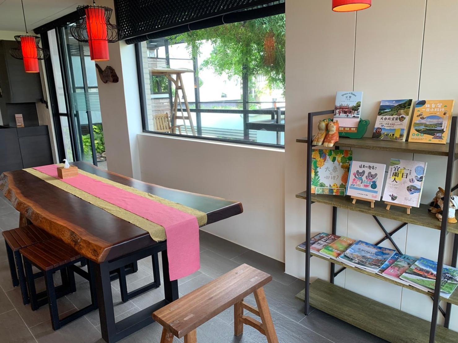 Bed and Breakfast 松語墅溫泉居 Pine Hot Spring Jiaoxi Zewnętrze zdjęcie
