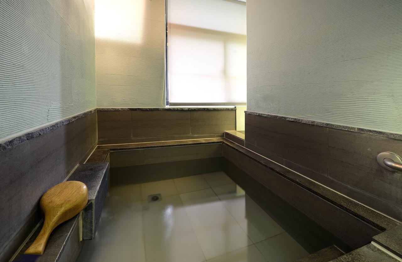 Bed and Breakfast 松語墅溫泉居 Pine Hot Spring Jiaoxi Zewnętrze zdjęcie